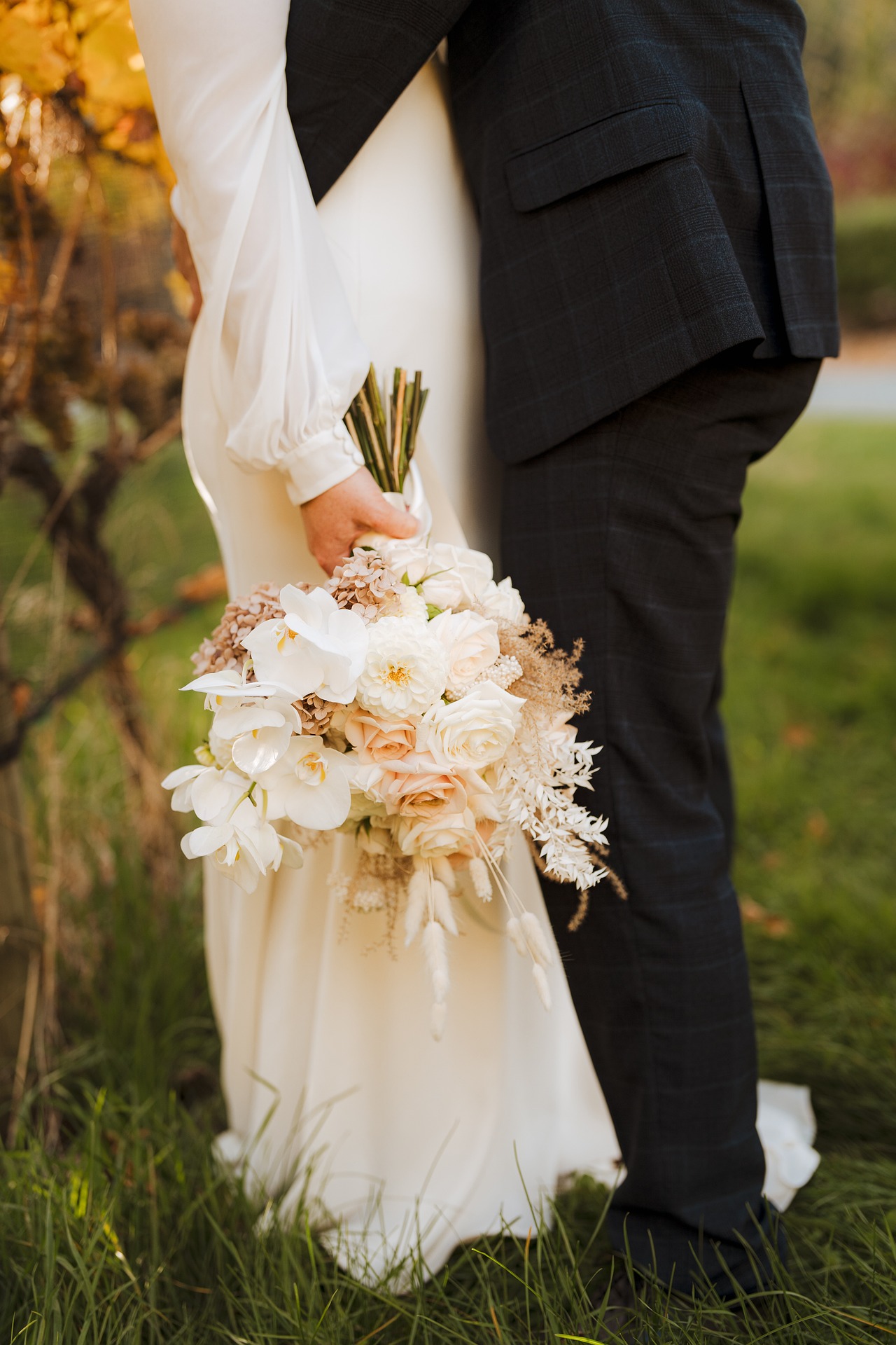 sarah community wedding 9987208 1920